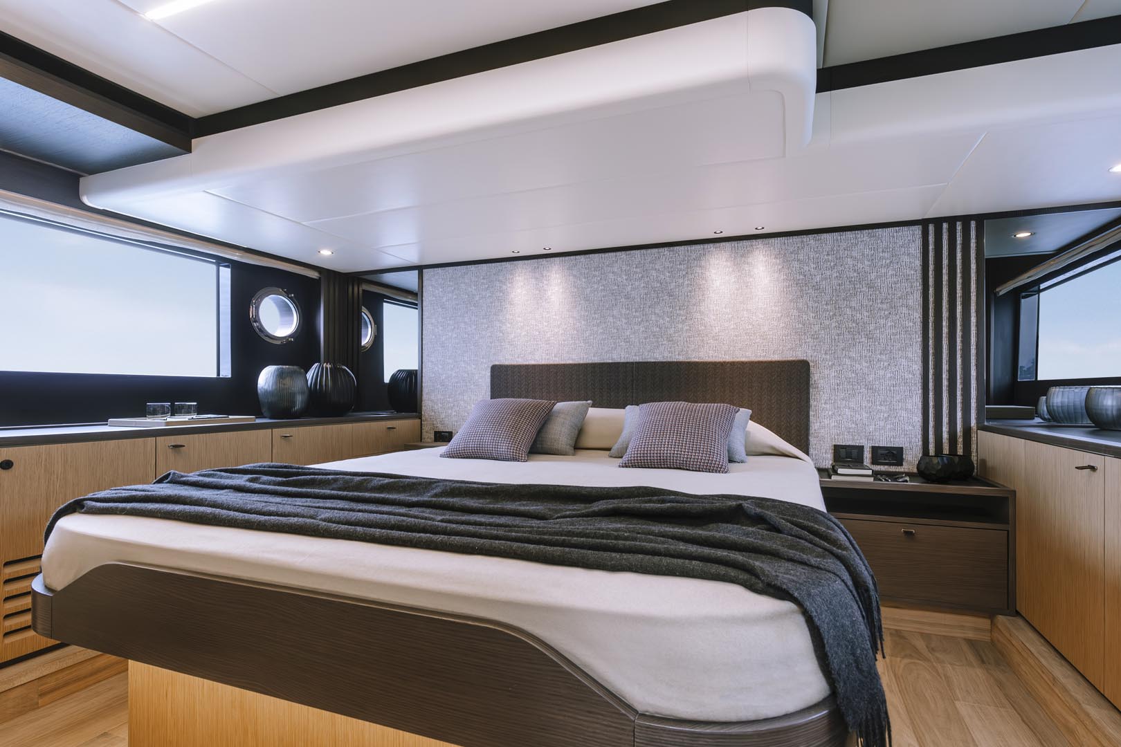 owner cabin on absolute 52 fly