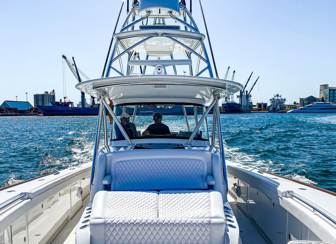 bow seat on valhalla v46 with tuna tower