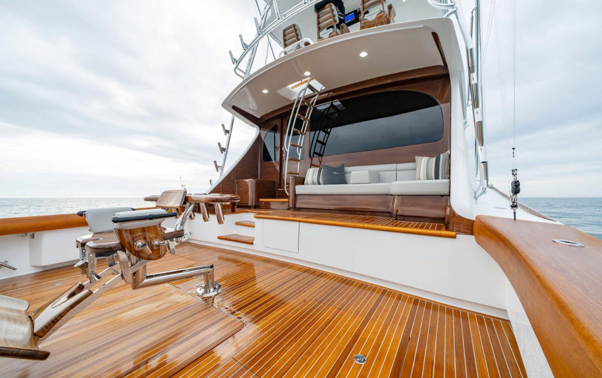 cockpit and mezzanine on viking 82c