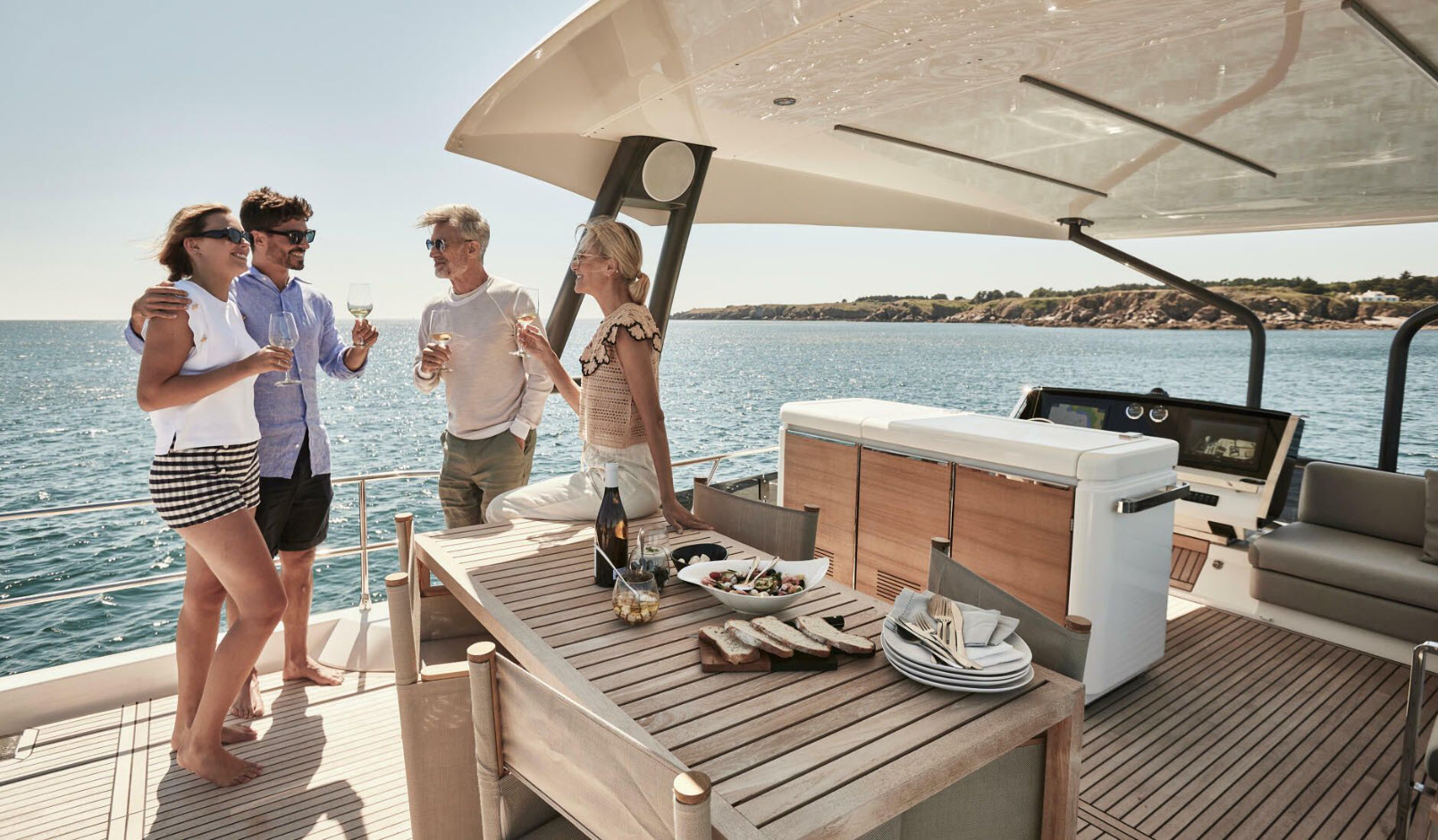 flybridge deck - prestige x60