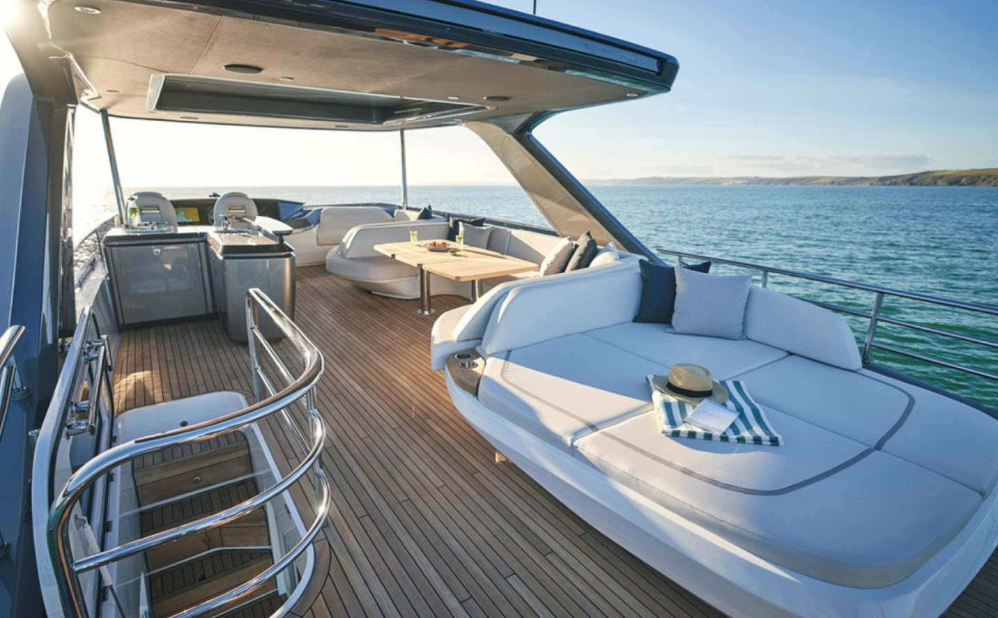 flybridge on princess y72