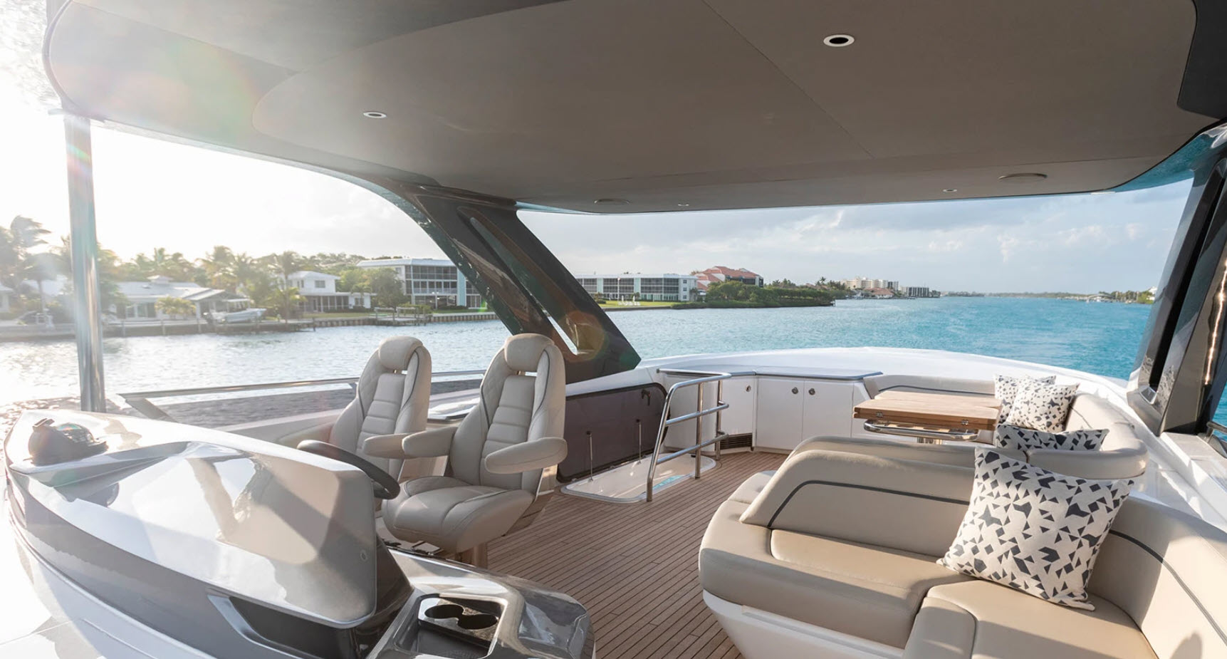 flybridge deck on the princess 72