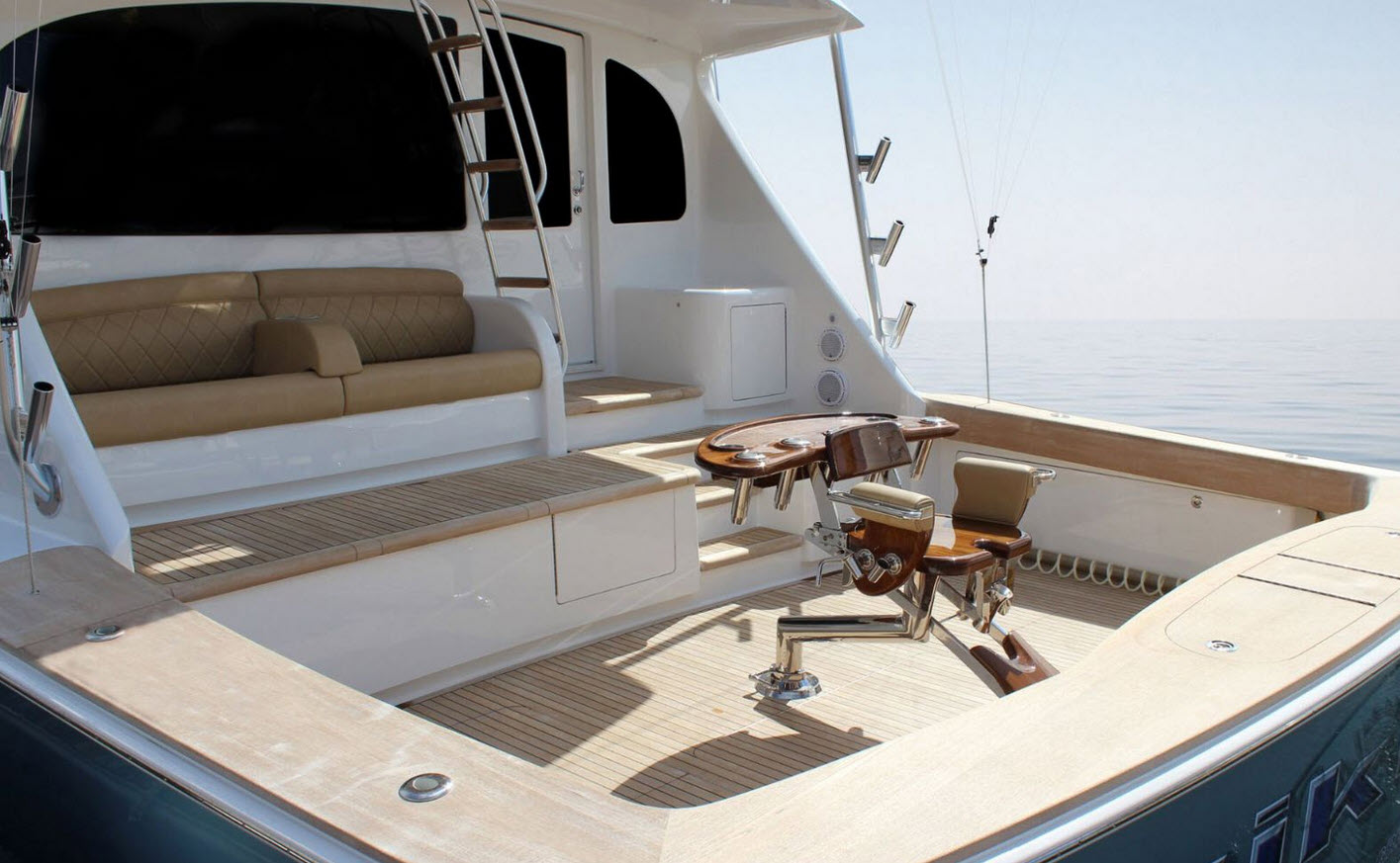 Viking 72C Cockpit And Fighting Chair Viking 72C Cockpit And Fighting Chair