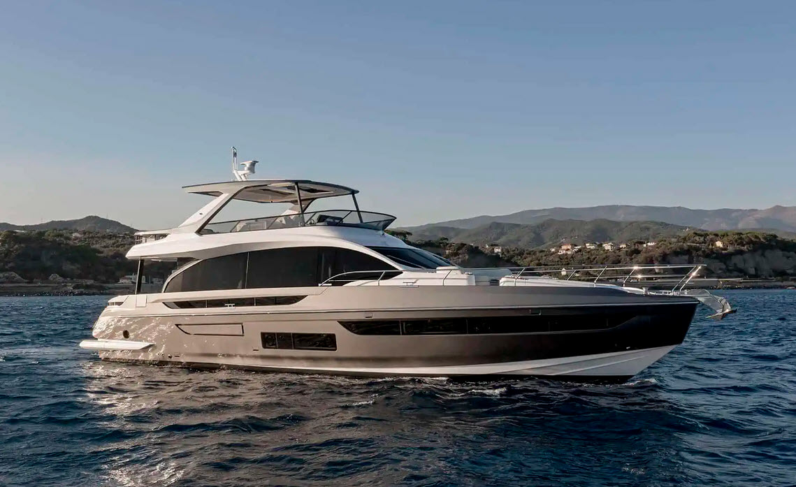 example of azimut 72 fly