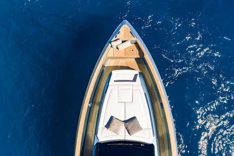 pardo 43 layout shot - bow end