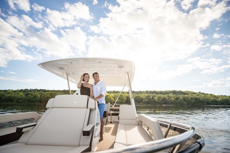 Cruisers Yachts 60 Cantius Flybridge