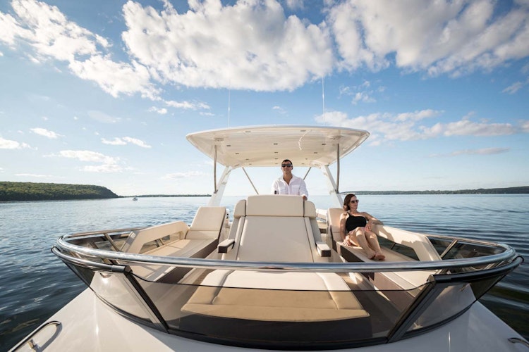 Cruisers Yachts 60 Cantius Flybridge