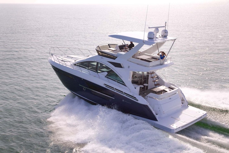 Cruisers Yachts 54 Cantius Flybridge
