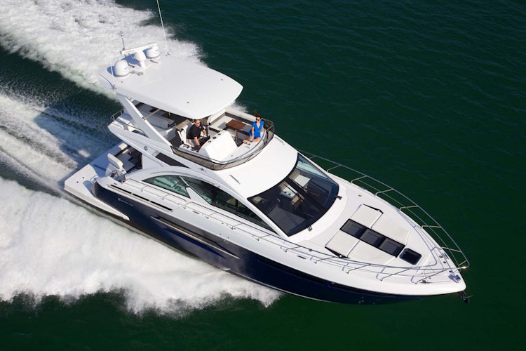 Cruisers Yachts 54 Cantius Flybridge