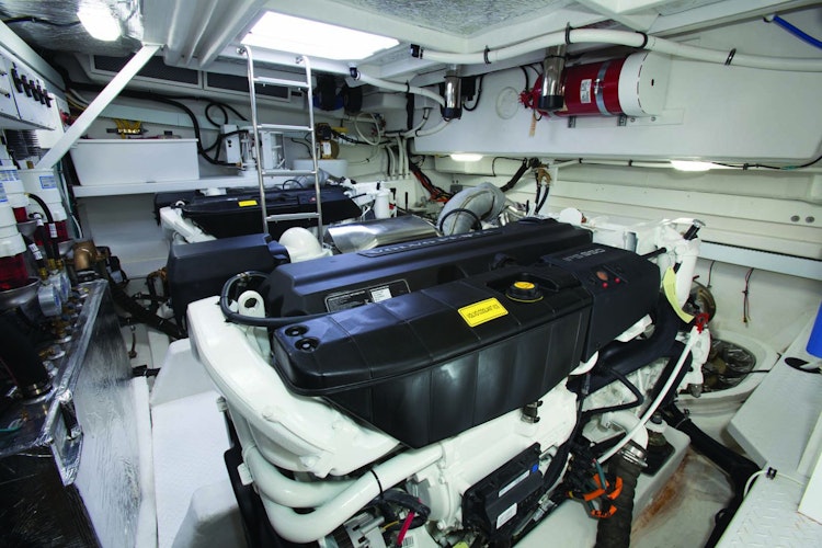 Cruisers Yachts 54 Cantius