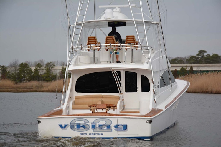 Viking Yachts 62C Transom Image