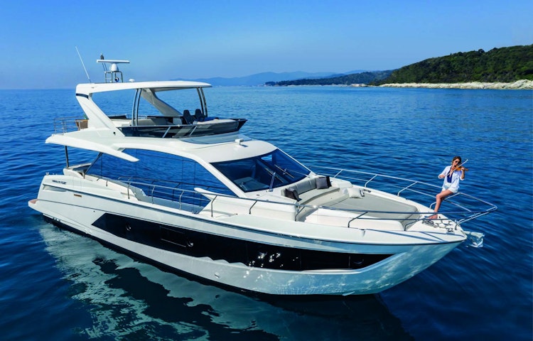 Absolute 62 Flybridge yacht for sale