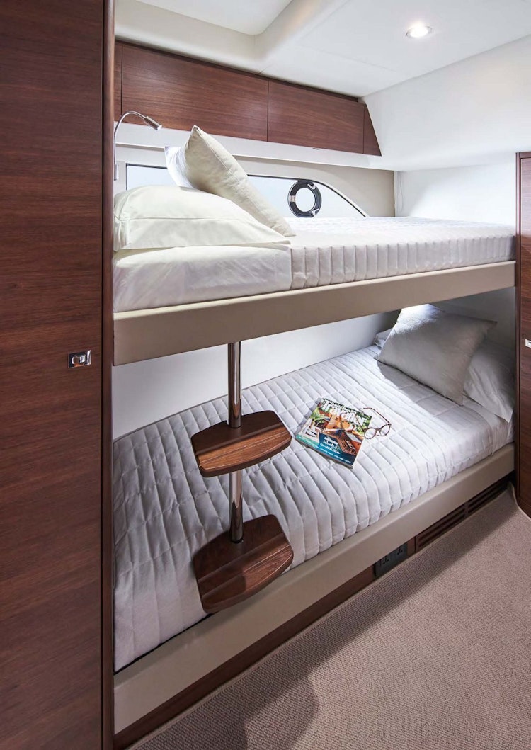 third guest cabin with bunks