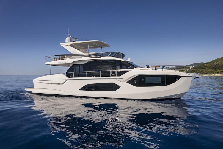 absolute yachts 60 starboard profile