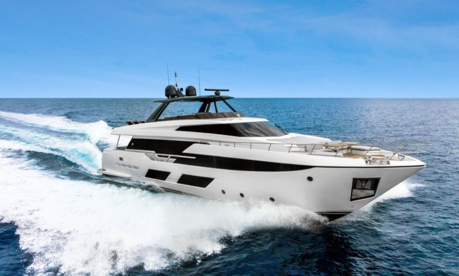 ferretti 920