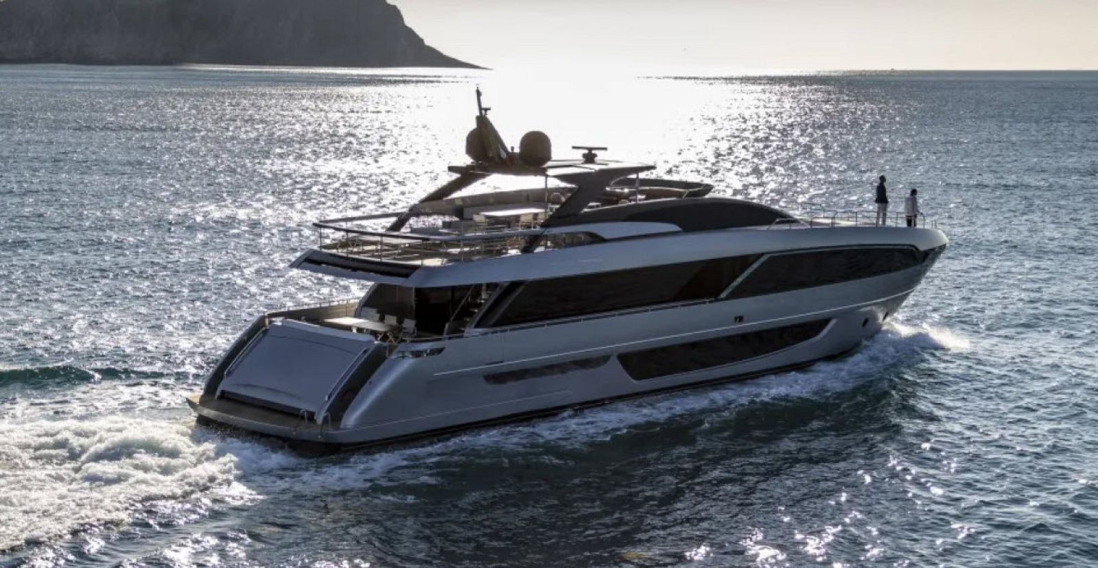 riva yachts 100 corsaro