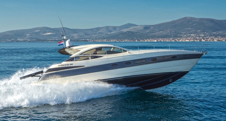 Pershing 46