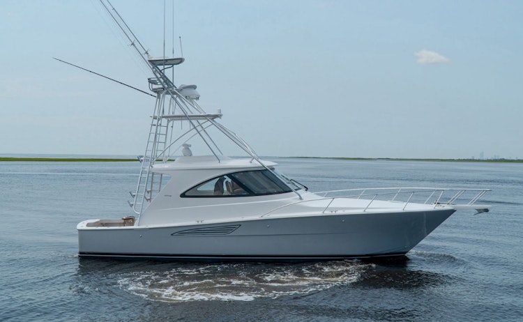 starboard profile of viking 44st