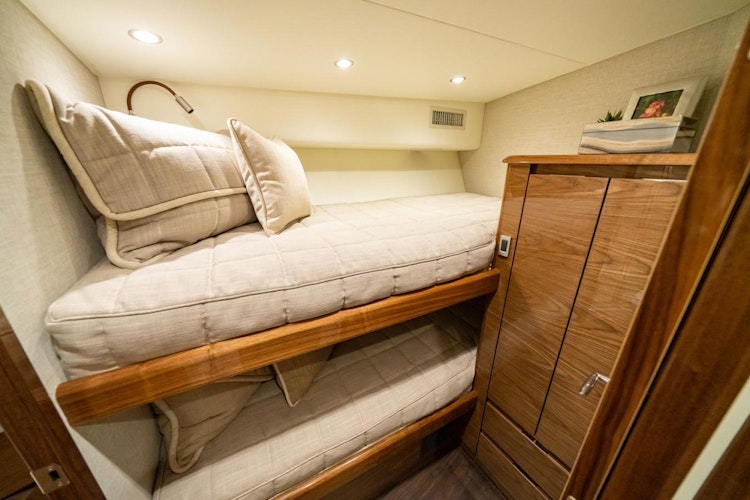 guest cabin starboard
