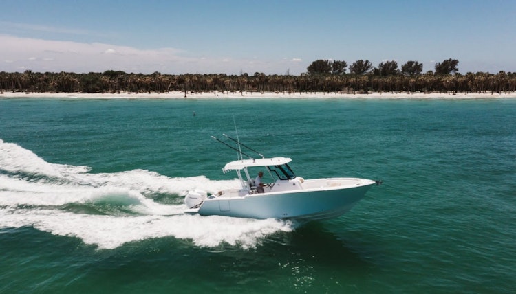 bertram 28 center console