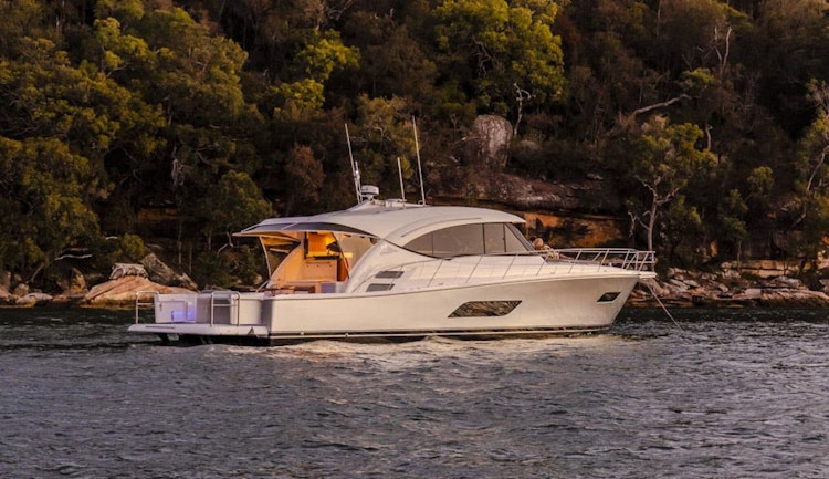 riviera 545 suv yacht