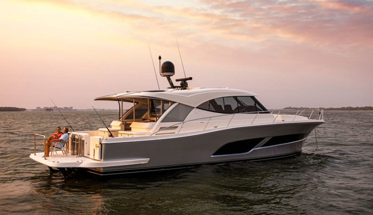 riviera 505 suv yacht