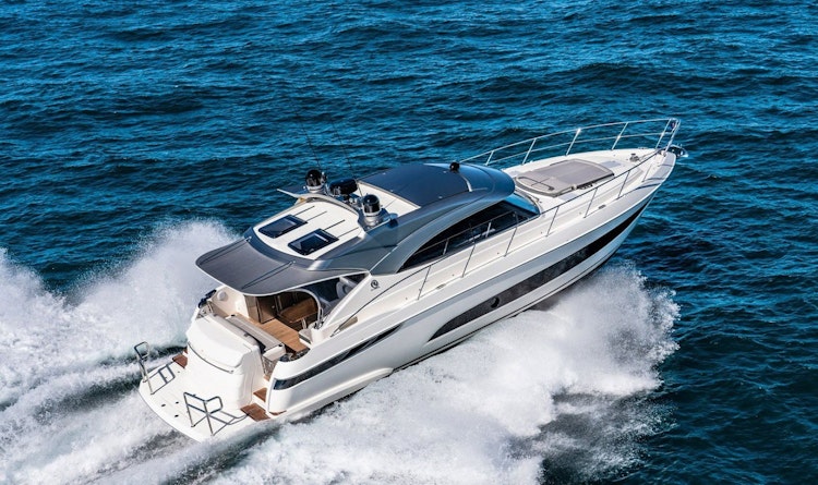 Riviera 4800 Sport Yacht Series PLatinum