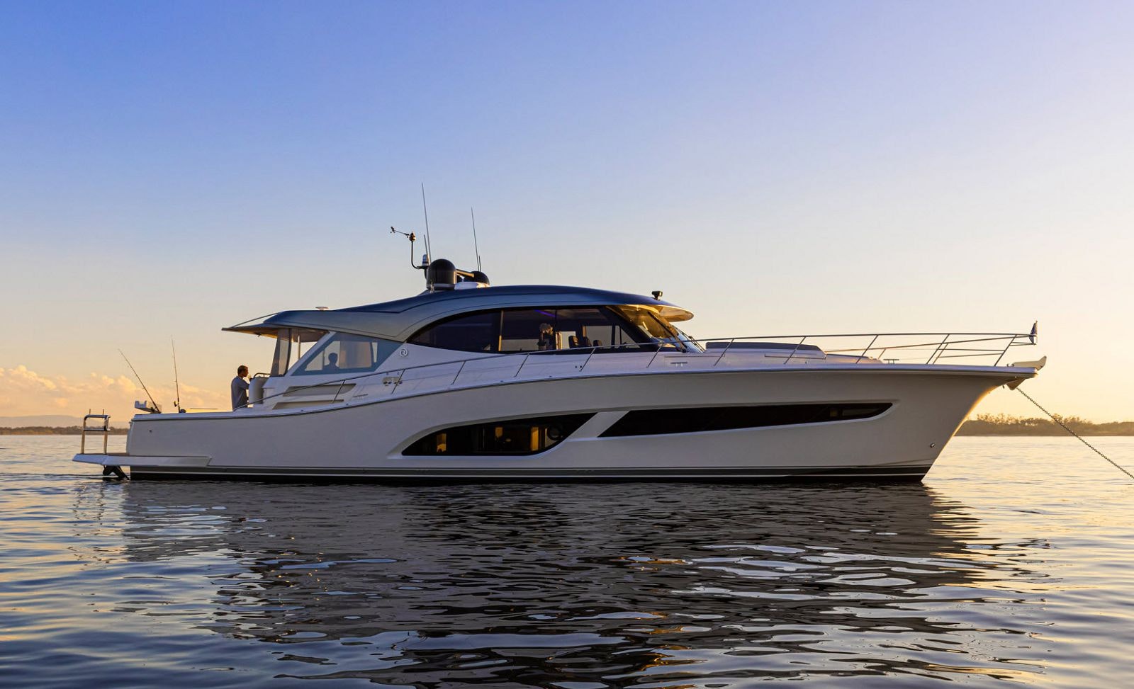 riviera 645 suv yacht