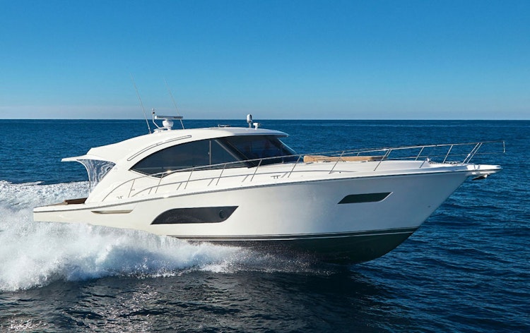 riviera 575 suv yacht