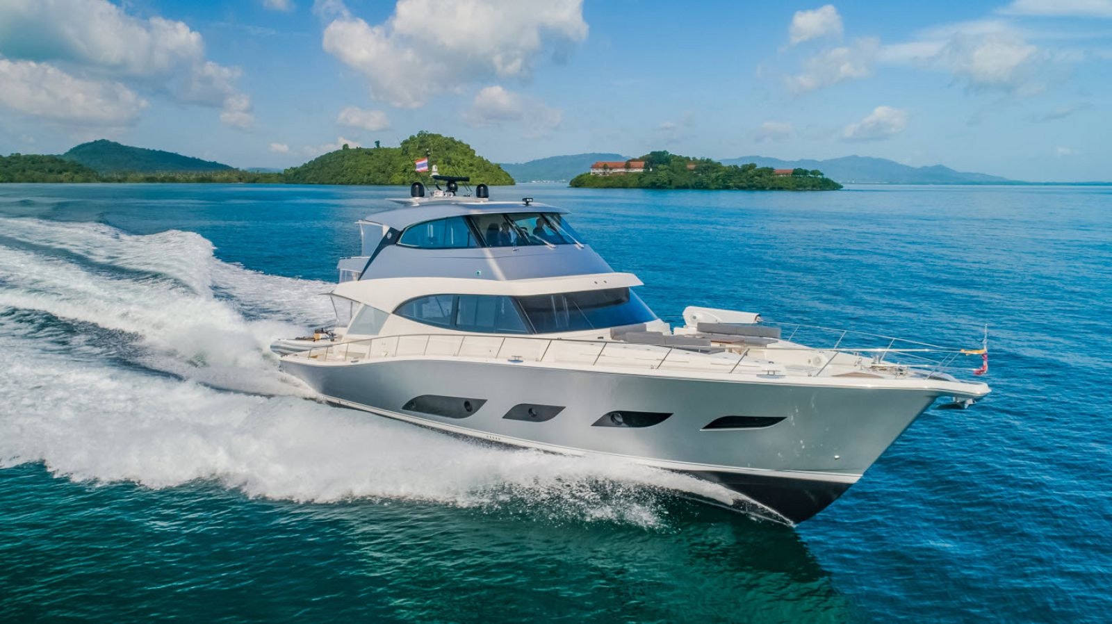 riviera 75 enclosed bridge