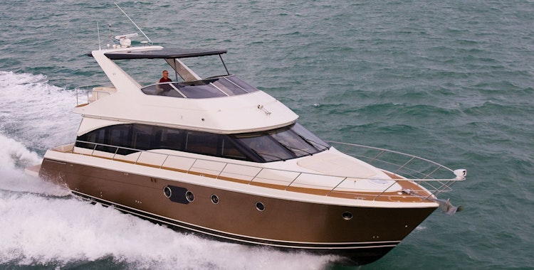 carver 54 voyager