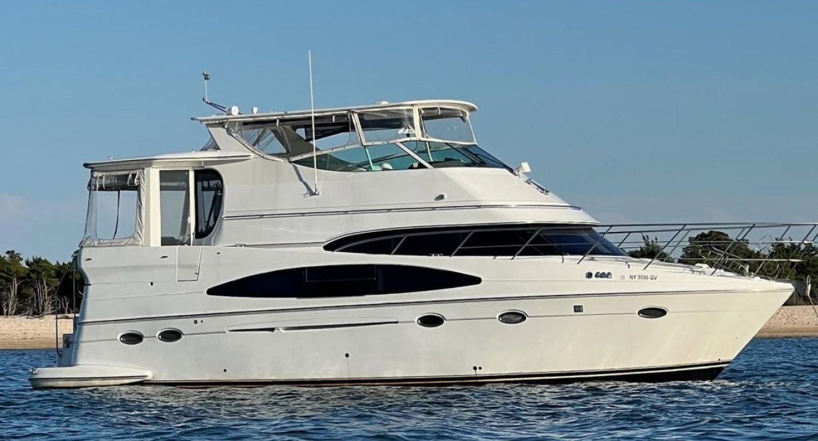 carver 46 motor yacht