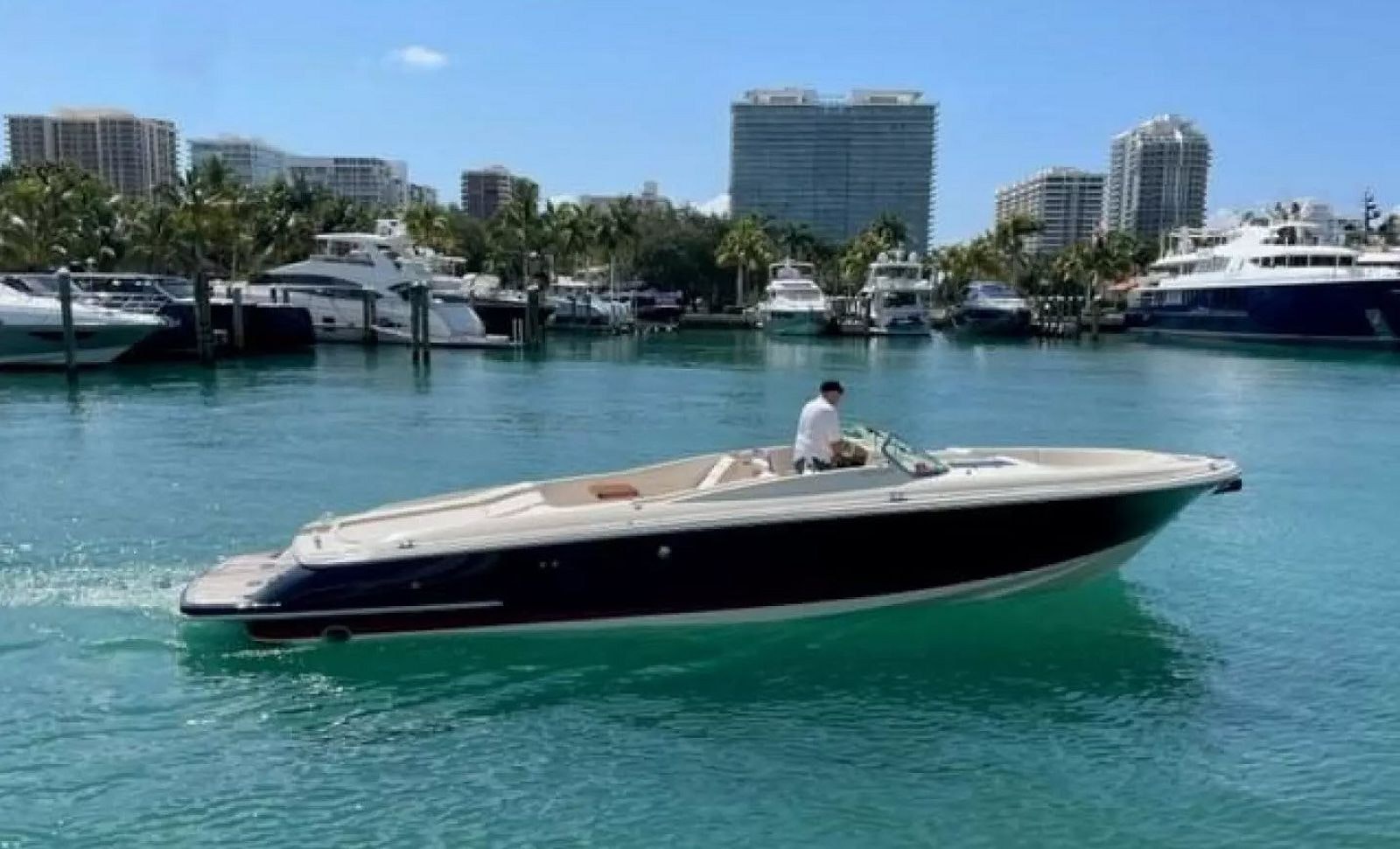 chris-craft launch 34