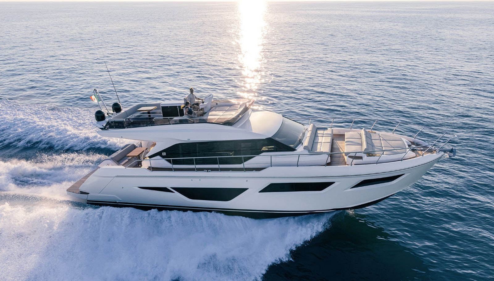 ferretti 580 flybridge yacht