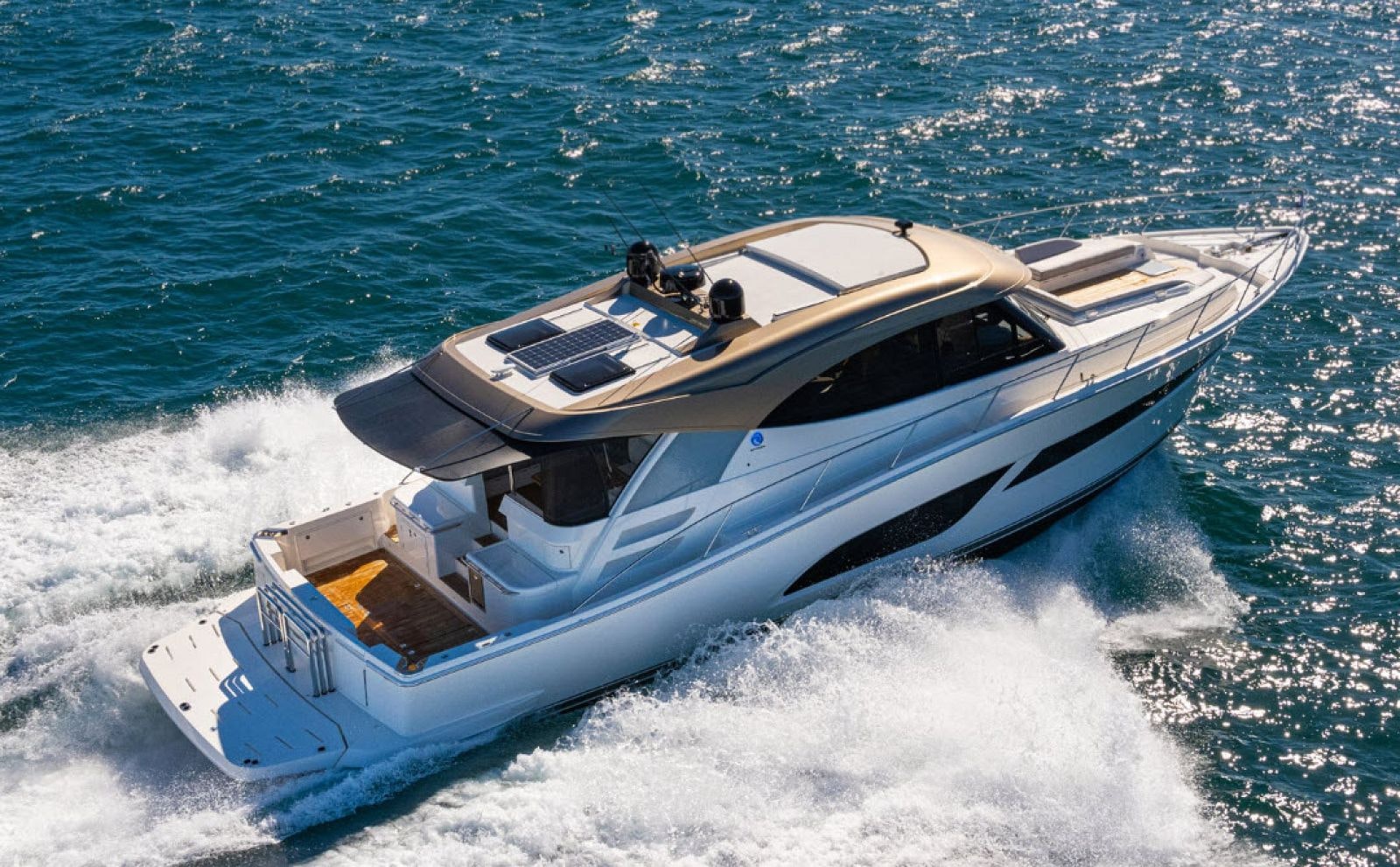 riviera 585 suv yacht