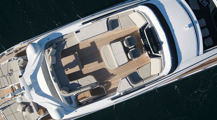 sportbridge deck layout s80