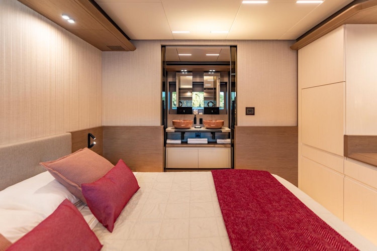 master cabin with en suite bathroom