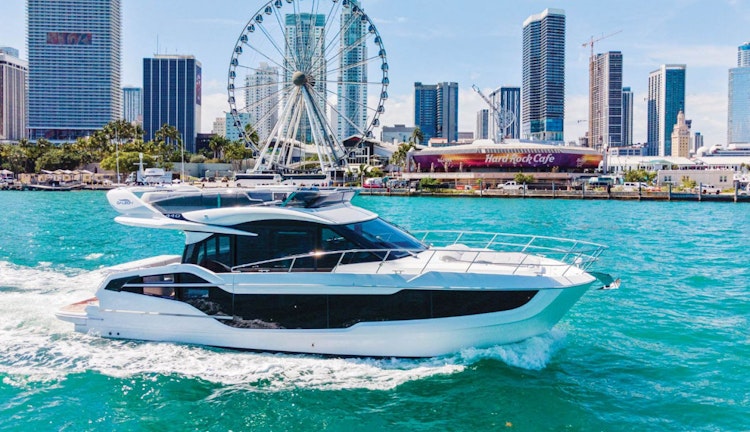 galeon yachts 440 fly