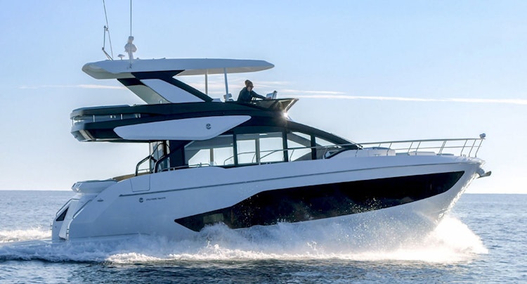 cruisers yachts 57 fly