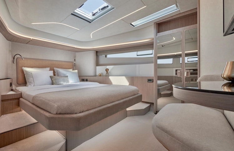 Prestige Yachts F4.9