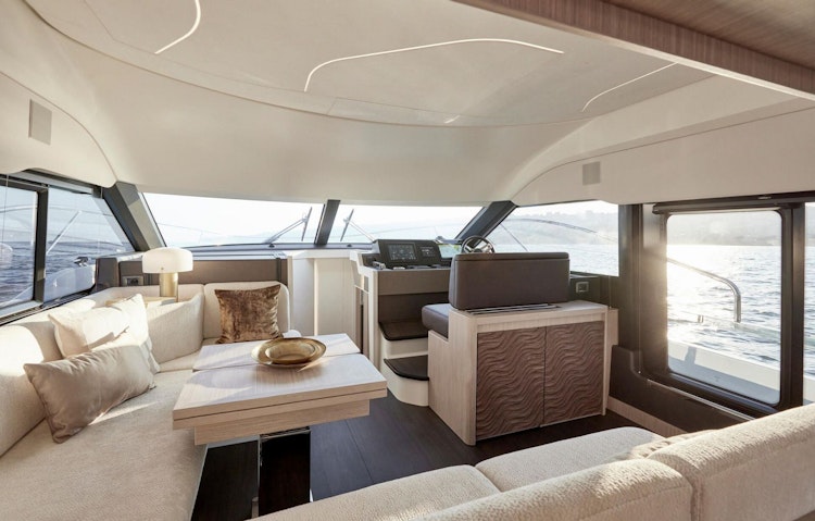 Prestige Yachts F4.9