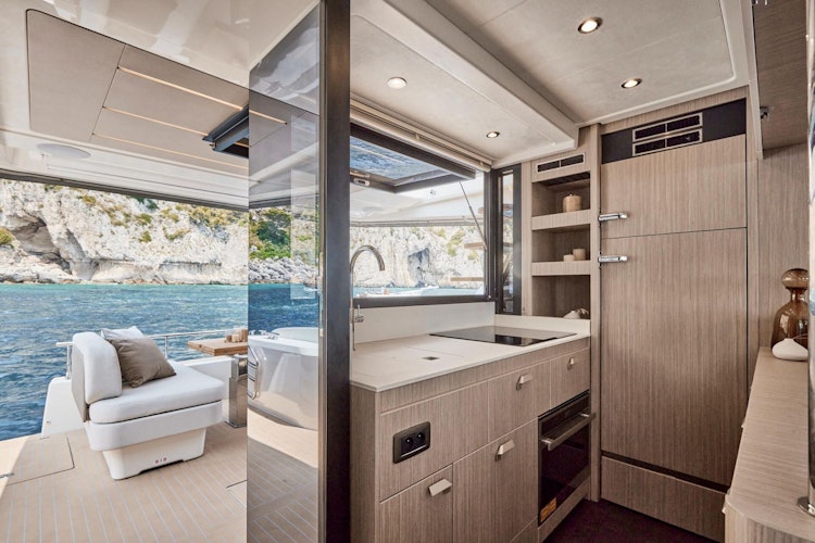 Prestige Yachts F4.9