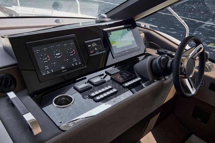 Prestige Yachts F4.9