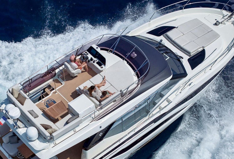 Prestige Yachts F4.9