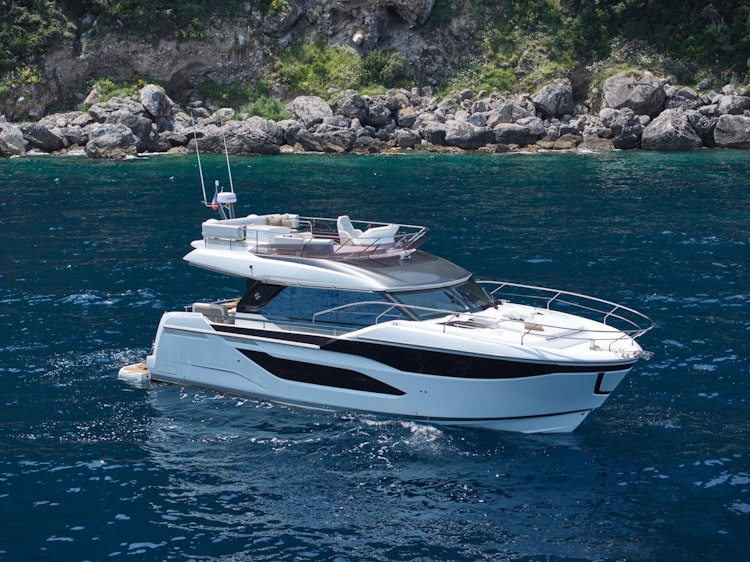 Prestige Yachts F4.9