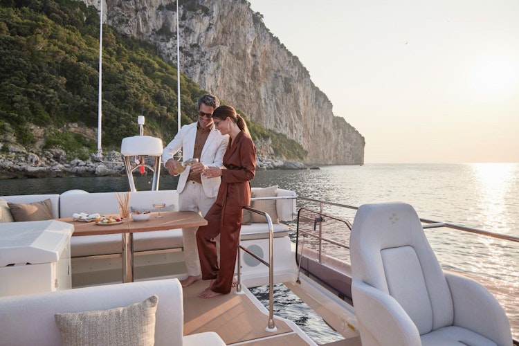 Prestige Yachts F4.9