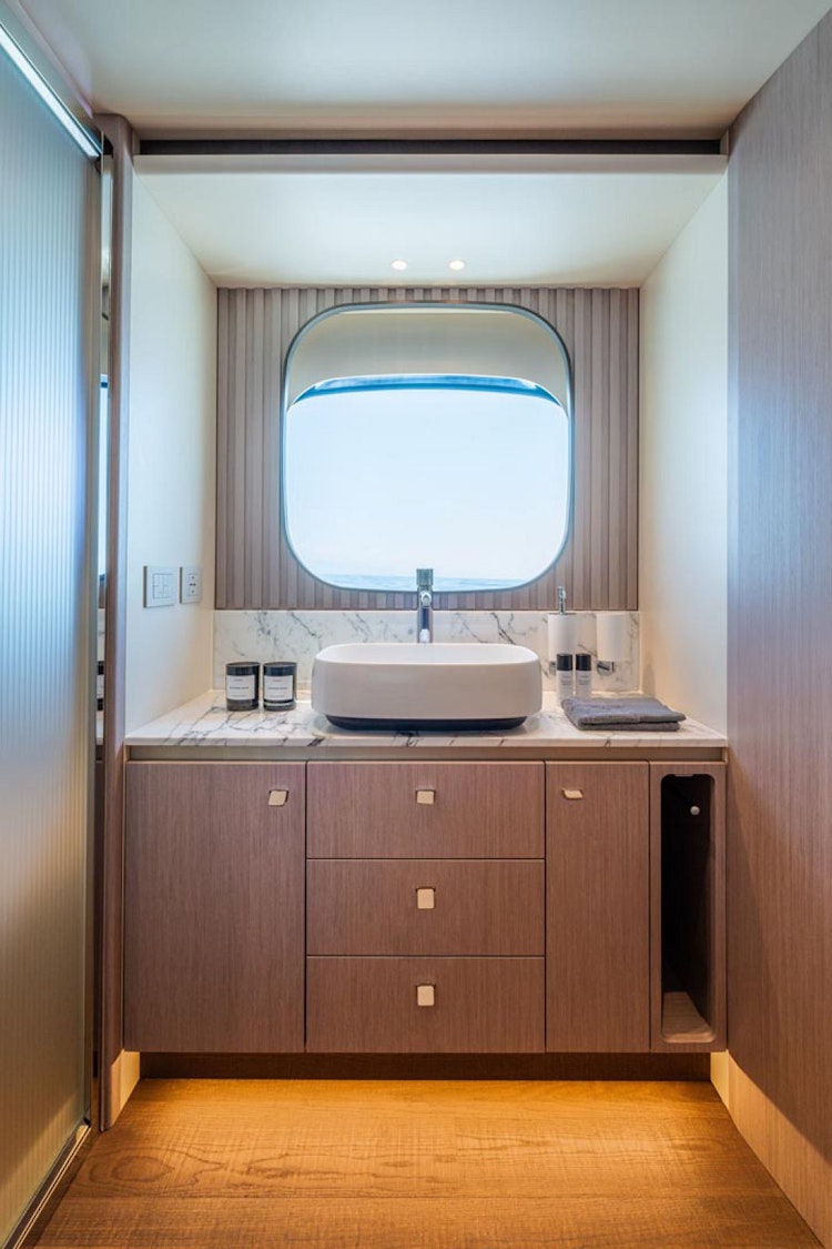 Absolute Yachts Navetta 62