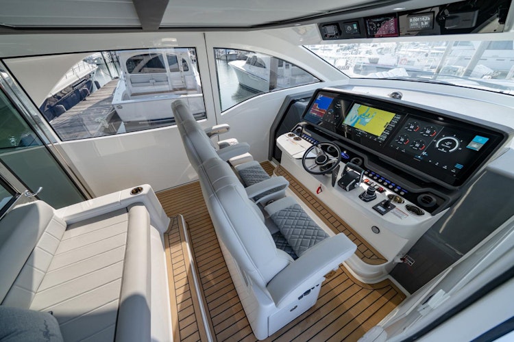 captains chairs with aft seating