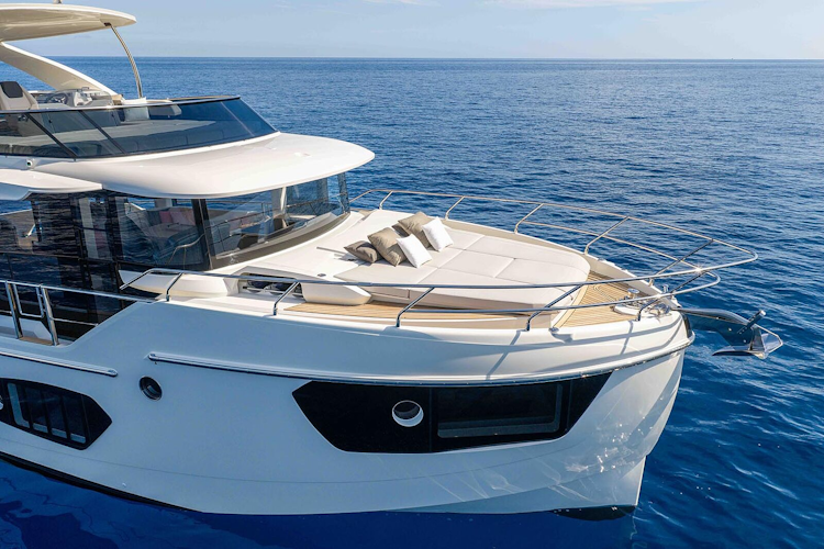 large bow sunpads on navetta 50
