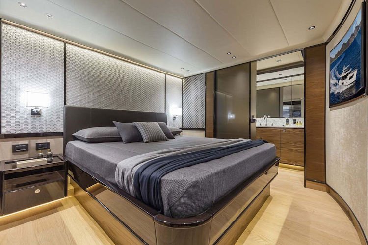 absolute navetta 68 master berth